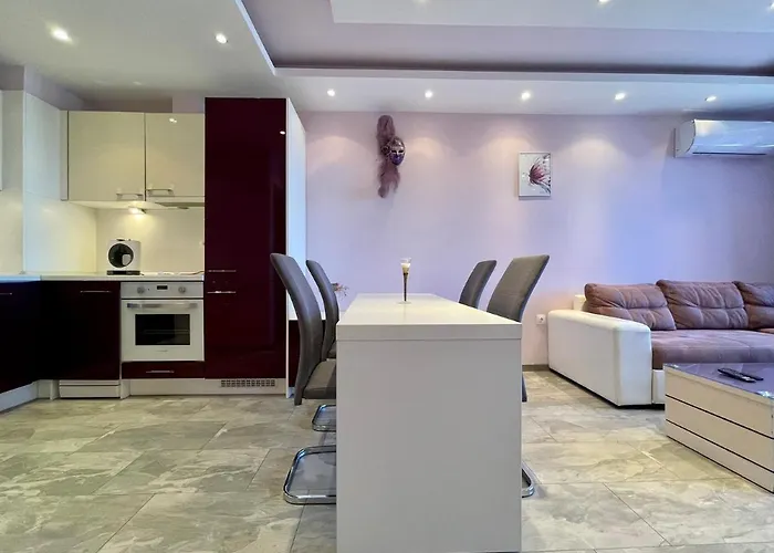 Lejlighed чаролит / Charoite Burgas City