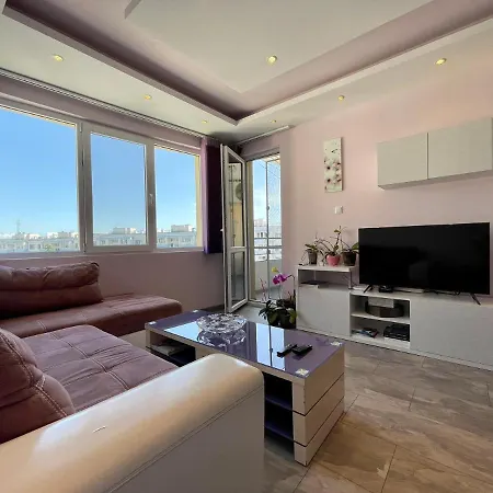 Апартаменты чаролит / Charoite *